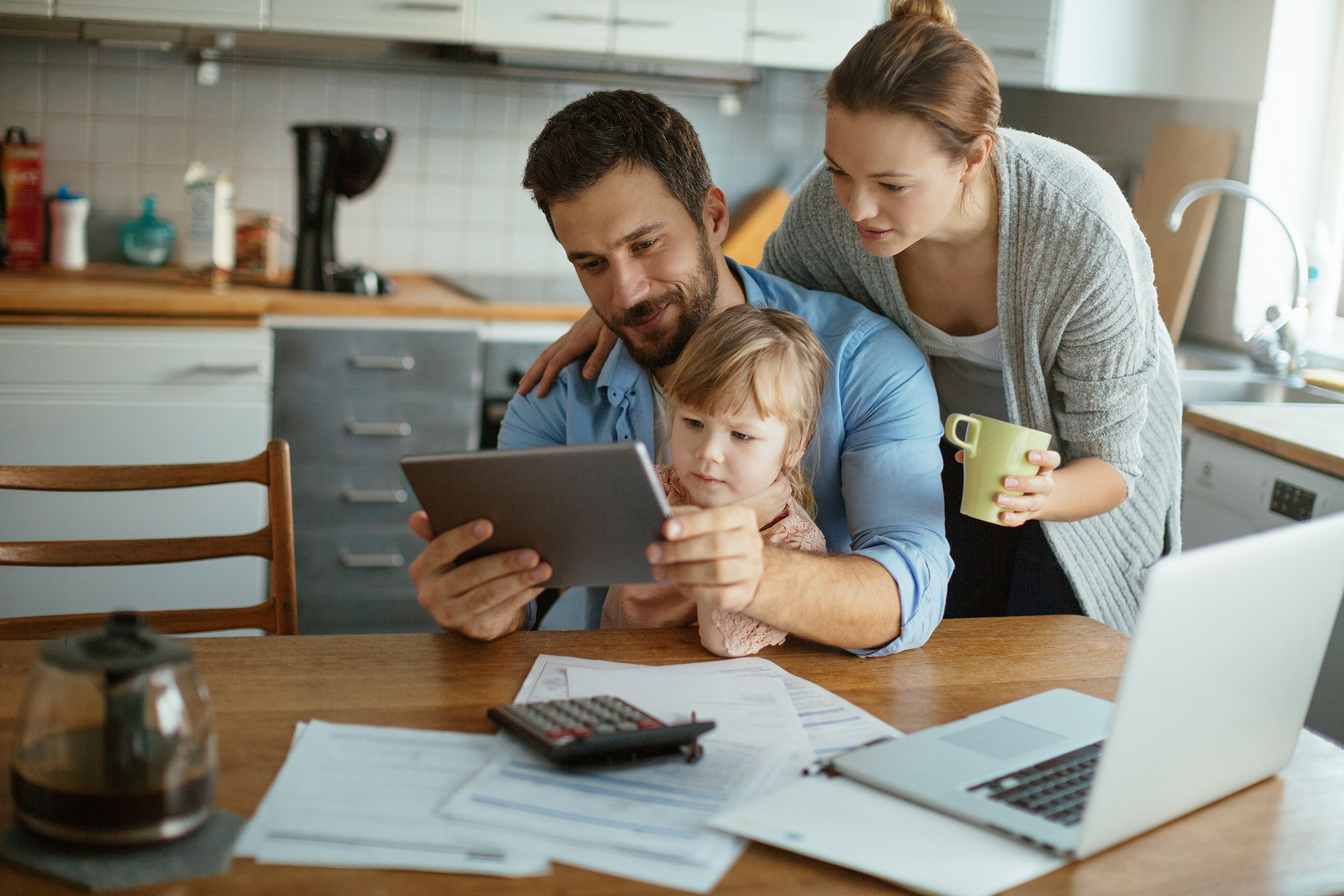 Family kitchen finaces tech 72dpi rgb med